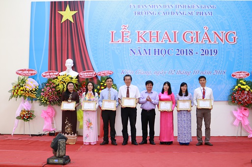 Khai giang 2018 6
