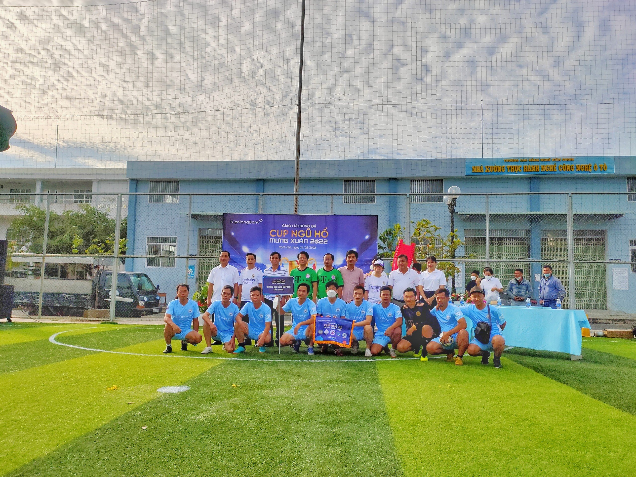 d0586d13c2a40efa57b5